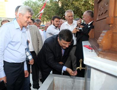 İzmir'de Balkan Dostluk Sebili Açıldı