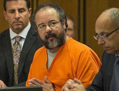 Dünyanın konuştuğu o adam cezaevinde intihar etti!