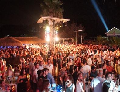 Mambo Beach Club Sezona “Dede” İle Veda Ediyor