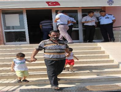 (özel Haber) Çocukları Anne ve Babası Terk Etti, Dedeleri Polisten Yardım İstedi