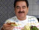 İbrahim Tatlıses'in çiğ köfte ve kebap serveti