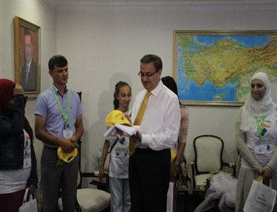 Yabancı Uyruklu Öğrencilerden Vali Su’ya Ziyaret!