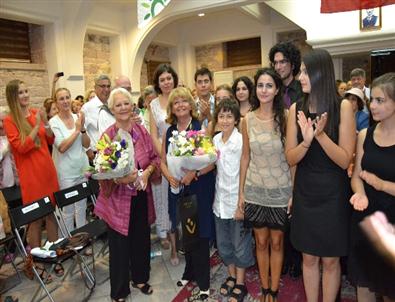 Ayvalıkta İdil Biret ve Öğrencilerinden Unutulmaz Konser