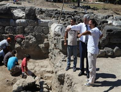 Tatarlı Höyüğü’nden Çıkan 2 Bin Tarihi Eser Müzeye Kazandırıldı