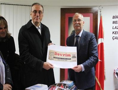 Hurşit Güneş’ten Burhaniye Belediyesi’ne Ziyaret