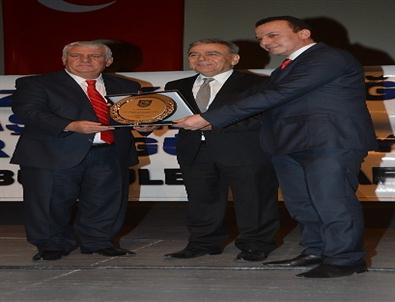 Minibüsçülerden Kocaoğlu'na Pankartlı Sürpriz