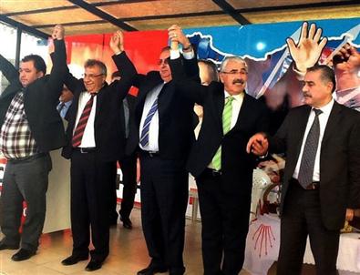 Özcan, İlçeleri Gezmeye Devam Ediyor