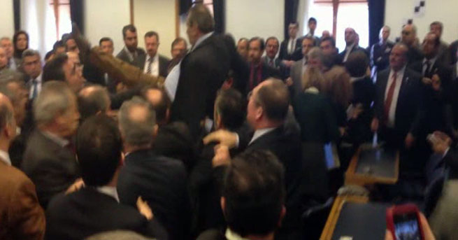 HSYK görüşmelerinde yine kavga çıktı