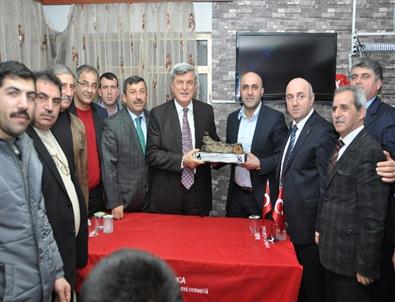 Başkan Karaosmanoğlu Darıca'da Temaslarda Bulundu