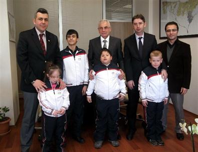 Zihinsel Engelli Öğrencilerden Kaymakam Bakoğlu’na Ziyaret