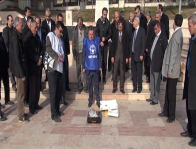 Türkiye Kamu Sen Bilecik İl Temsilciliği Üyelerinden Protesto