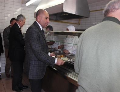 Chp Büyükşehir Belediye Başkan Adayı Tarhan İşçilerle Buluştu