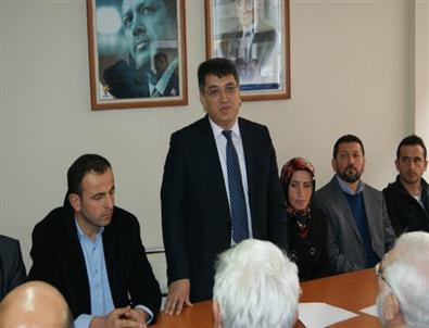 Ak Parti Eynesil İlçe Başkanı İbrahim Topal ve Yönetim Kurulu Üyeleri Görevlerinden İstifa Etti