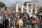 DEVE GÜREŞLERİ - 32. Selçuk Efes Deve Güreşleri Festivali'nde Develer Görücüye Çıktı