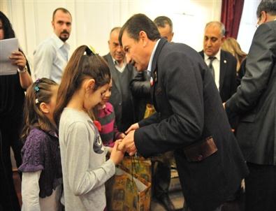 Bucalı Öğrenciler Kızılay’ı Resimledi