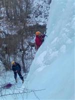 TUNÇ FINDIK - Milli Dağcılar Tunç Fındık İle Doğan Palut, Erzurum’da Buz Tutan Şelaleye Tırmandı