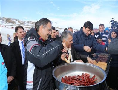 'Erciyes'i Nakış Nakış İşliyoruz'