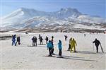 Erciyes'te Snow Academia Kayak Kursu Açıldı