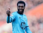 TOTTENHAM - Adebayor hayata döndü!