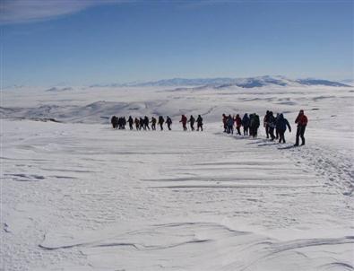 Güdat Allahuekber Dağı ve Hasan Dağı Zirvelerinde