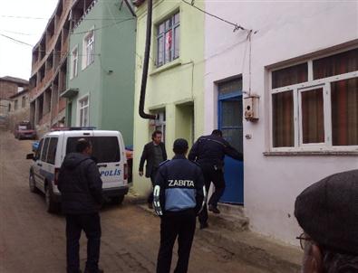 Yaşlı Adam Evde Ölü Bulundu