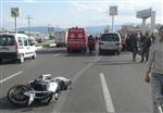 TOPTANCI HALİ - Minibüsün Altına Giren Motosiklet Sürücüsünü Kask Kurtardı