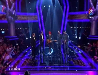 O Ses Türkiye - Gökhan ve finalistleri 'Fesupanallah' ile O Ses'i salladı!