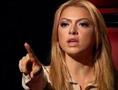Hadise'nin Başı Davadan Kurtulmadı