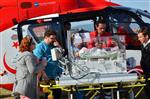 METIN ERTÜRK - Ambulans Helikopter Ayşe Bebeği Yaşatmak İçin Havalandı
