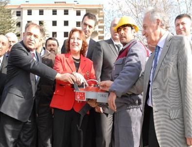 Bolvadin Belediyesi Yeni Hizmet Binasının Temeli Atıldı