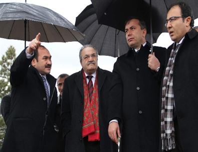 Alaca Kabuğunu Kırıyor