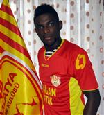 OTURMA İZNİ - Amani’nin Hayali Drogba Gibi Olmak