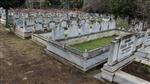 BELEDIYE OTOBÜSÜ - Mezarlıklarda 'Köşe Başı Olsun” Sıkıntısı