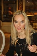 RÖNESANS - Şebnem Schaefer, 'Mumbar'A Bayıldı