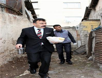 Sivas Belediyesi Odun Yardımlarını Sürdürüyor