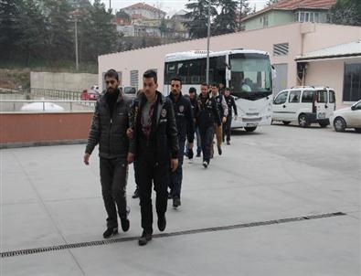 İnternet Dolandırıcıları Yakalandı