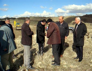 İncesu'da Arazi Yolu İslah Çalışmaları Sürüyor