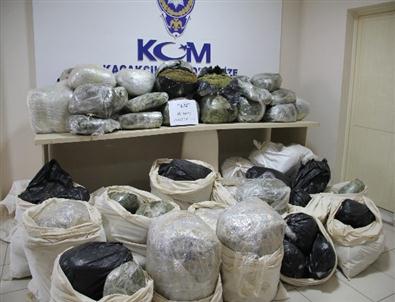 Etlerin Arasına Zulalanmış Uyuşturucuyu, Narkotik Köpeği 'diablo'Buldu