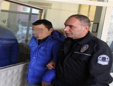 Adliyeye Girişinde Esrarla Yakalandı