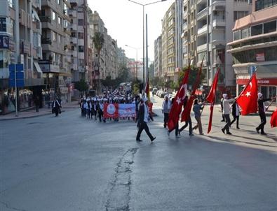 Gençler Atalarını Unutmadı