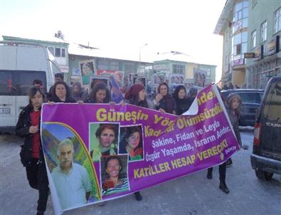 Paris’te Üç Kadının Öldürülmesi Varto’da Protesto Edildi