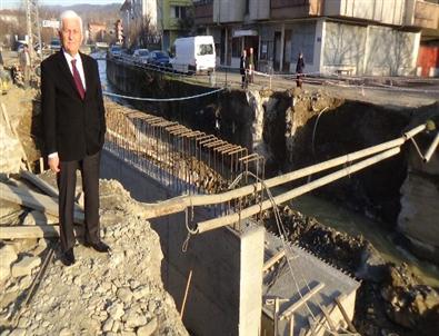 Gökçebey’de Ağusto Deresine Köprrü Çalışması Başlatıldı