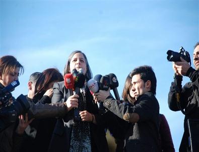 Paris’te Öldürülen 3 Pkk’lı Kadın Diyarbakır’da Anıldı