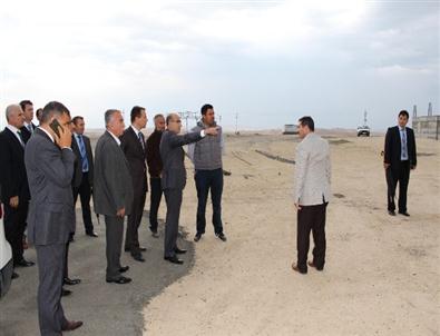 Adıyaman Valisi Sahabe Camisinde İncelemelerde Bulundu