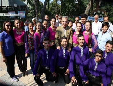 Kocaoğlu'ndan Tire Belediyesi Halk Oyunları Ekine Tam Not
