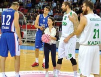 BEREN SAAT - Beren Saat'ten Avrupa maçında sürpriz atış