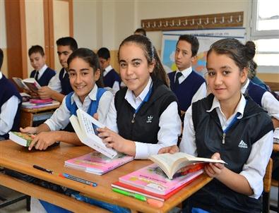 Hepsi 'Kitap Kurdu” Olacak