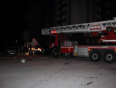 15 Katlı Binada Çıkan Yangın Korkuttu