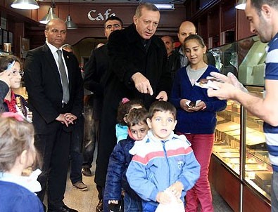 Cumhurbaşkanı Erdoğan market alışverişi yaptı