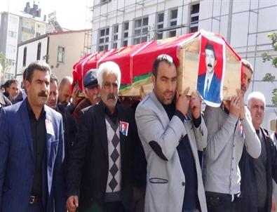 Erzurum’da Hayatını Kaybeden Kck Tutuklusu Kars’ta Toprağa Verildi